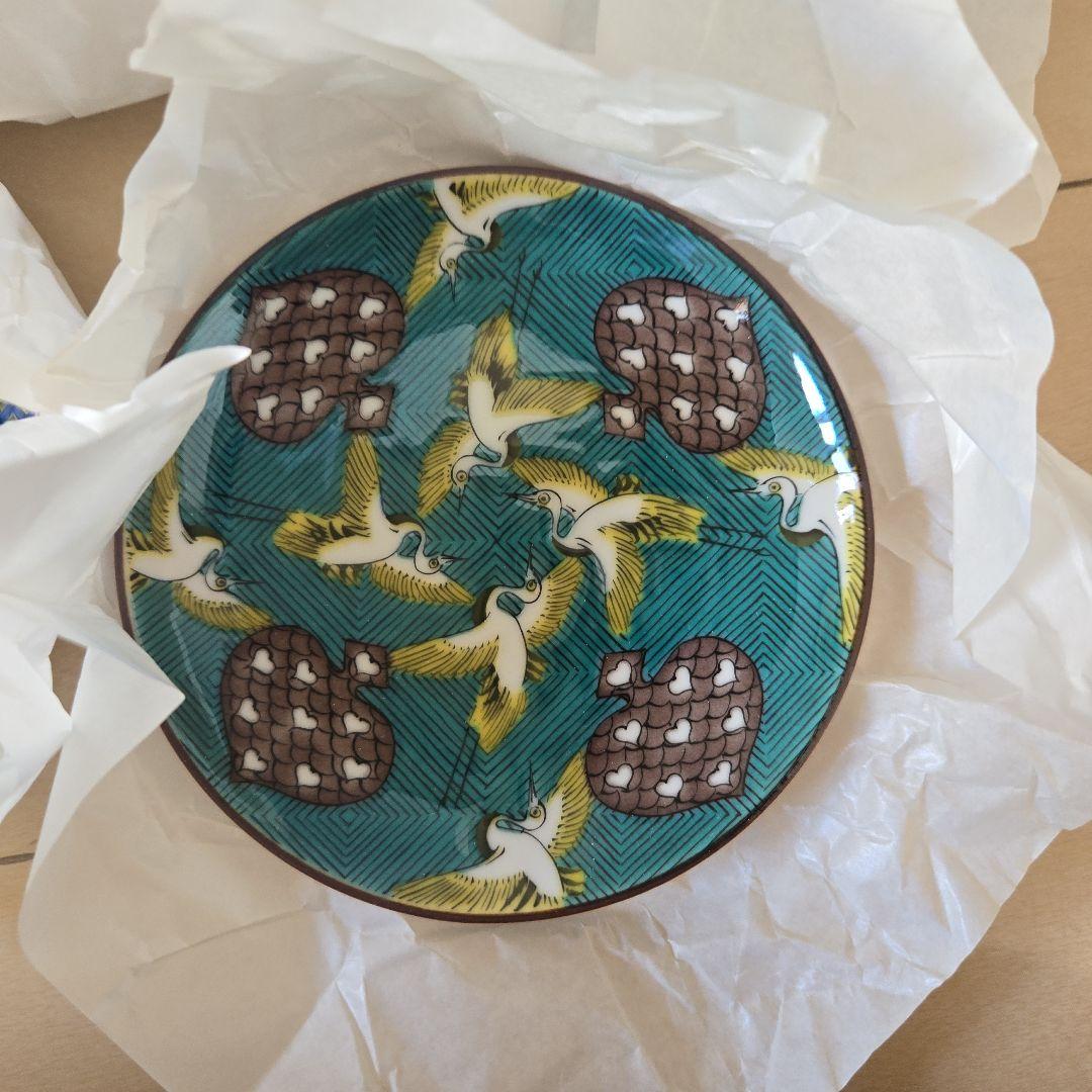 人気の九谷焼陶磁器まめ皿10枚セット 13200円の品です。青効窯