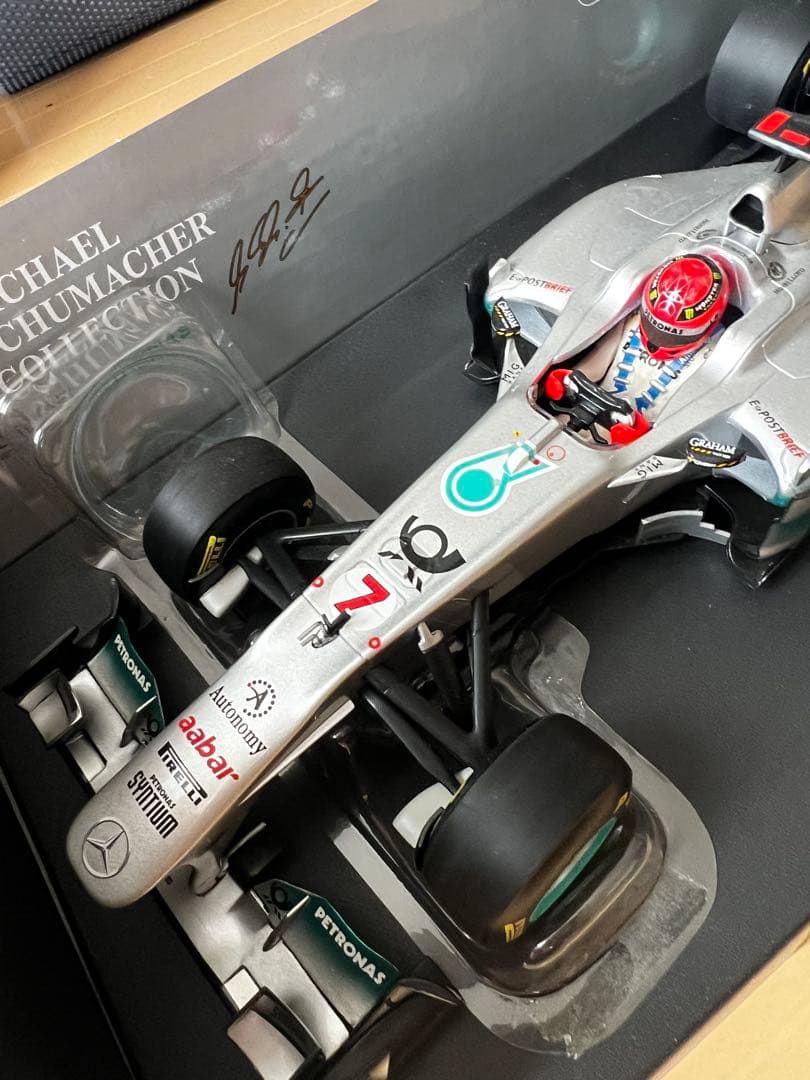 美品 1/18 ミハエル・シューマッハ メルセデス GP W02 2011年