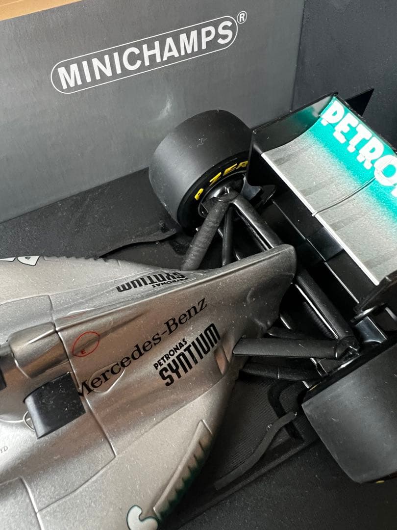 美品 1/18 ミハエル・シューマッハ メルセデス GP W02 2011年