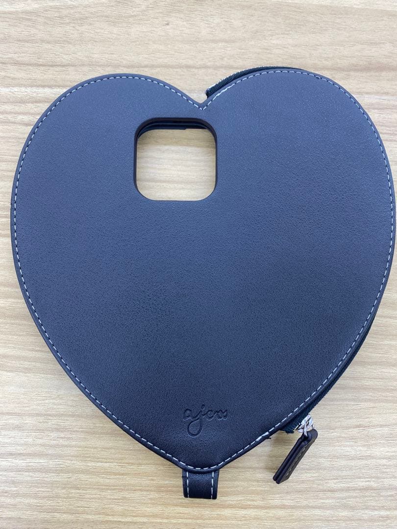 【美品】ajew ハート型 ブラック iPhone16pro