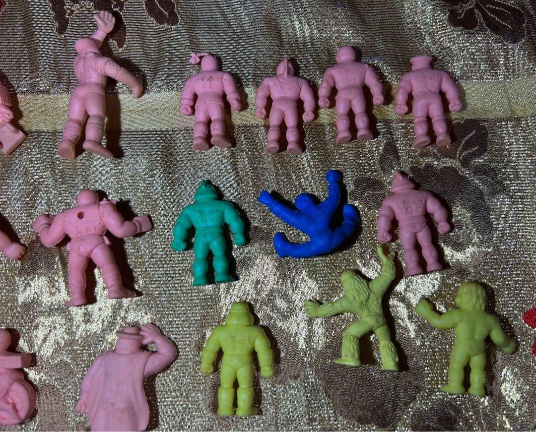 昭和レトロ品　キン肉マン消しゴム(キン消し)大量セット当時物希少連休SALE