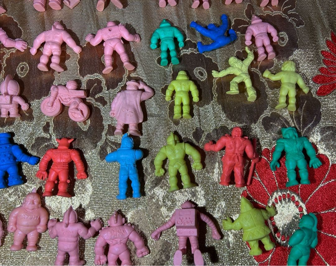 昭和レトロ品　キン肉マン消しゴム(キン消し)大量セット当時物希少連休SALE