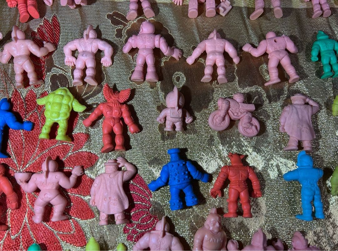 昭和レトロ品　キン肉マン消しゴム(キン消し)大量セット当時物希少連休SALE