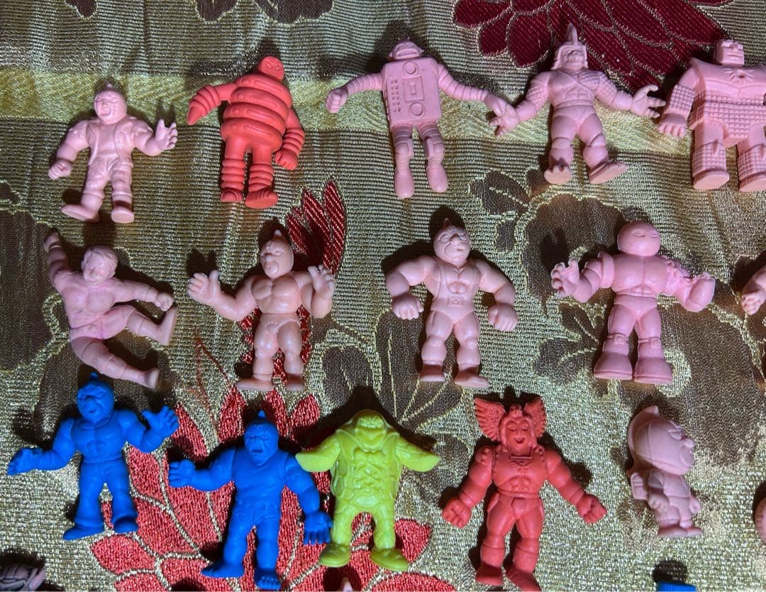 昭和レトロ品　キン肉マン消しゴム(キン消し)大量セット当時物希少連休SALE