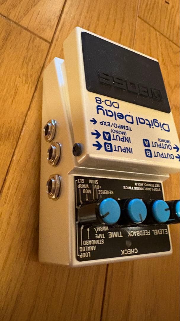BOSS DD-8 ディレイ　中古良品エフェクター箱説明書つき