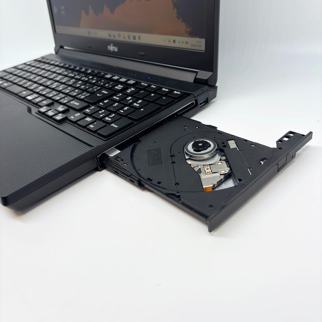 富士通 ノートパソコン Corei5 SSD Office Win11 D19