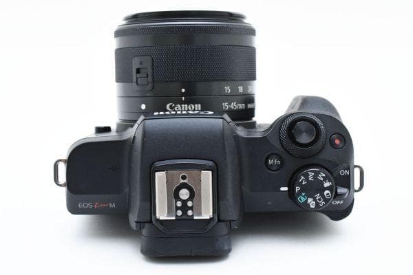 キャノン Canon EOS Kiss M レンズキット バッテリーx２