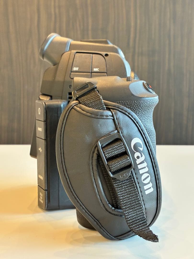 Canon EOS C100 ボディ（EFマウント）通電217時間