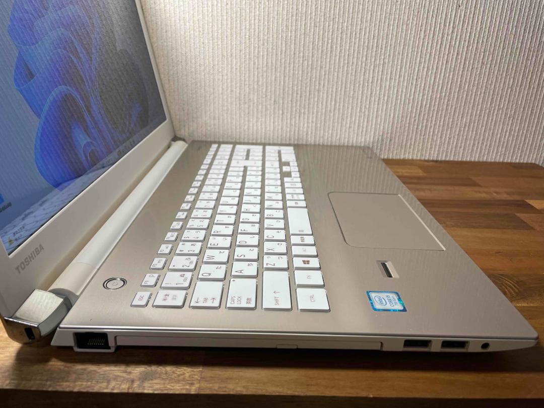 Win11 Office搭載 dynabook メモリ8GB新品SSD240GB