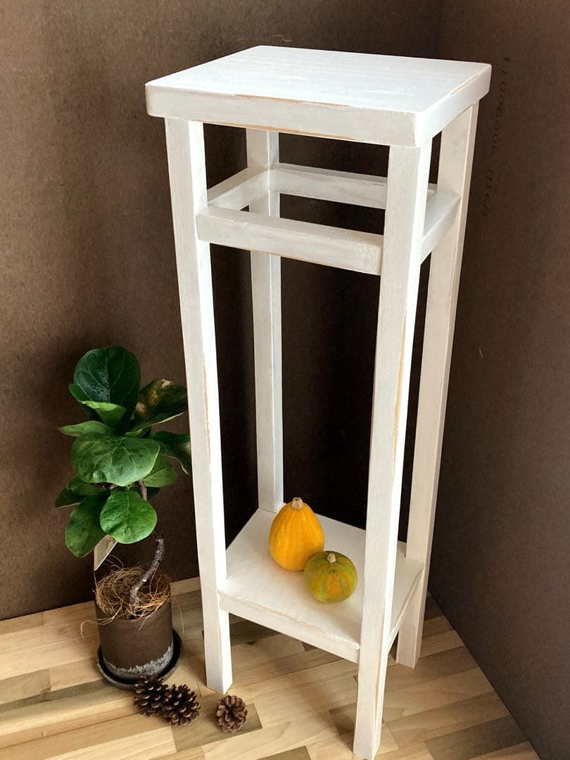 【ナツキ様商品】花台　飾り台　ハイスツール　シャビーシックホワイト　ハンドメイド