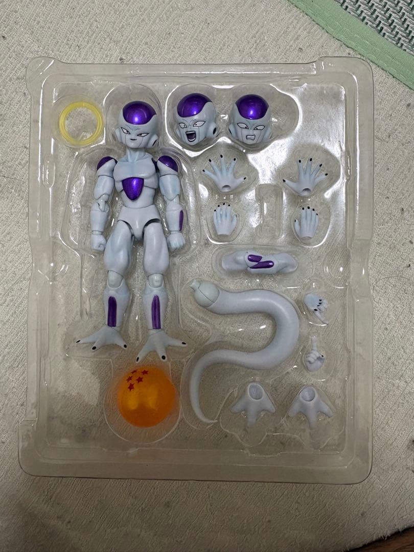 フィギュアーツフリーザ 第四形態
