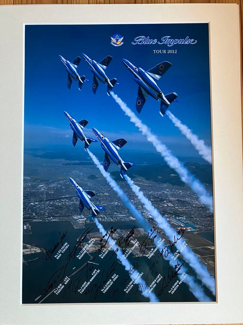 航空自衛隊ブルーインパルス　TOUR 2012 サイン入り　写真パネル