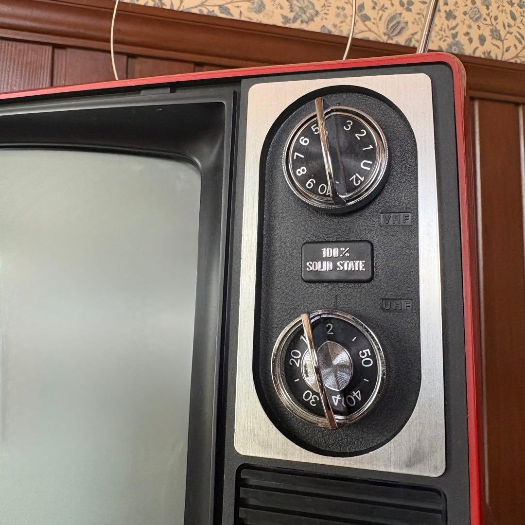 昭和レトロ　70年代　テレビ　デッドストック　箱付き　小型 ポータブルTV