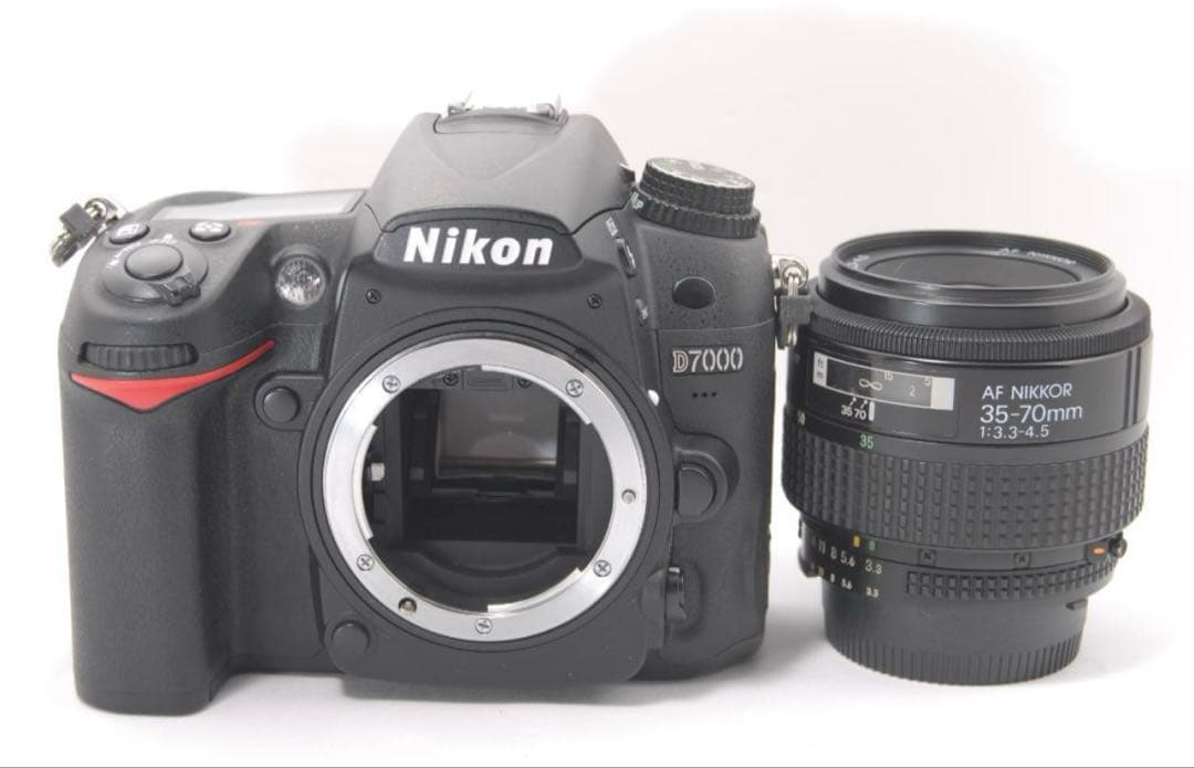 Nikon D7000 一眼レフカメラ レンズカバー バッテリー付き