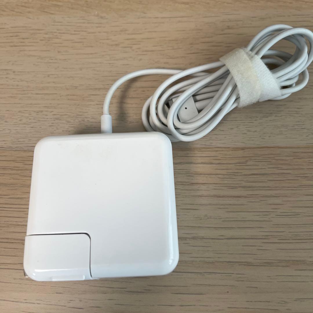 MacBook 251GB ストレージ 充電器付き