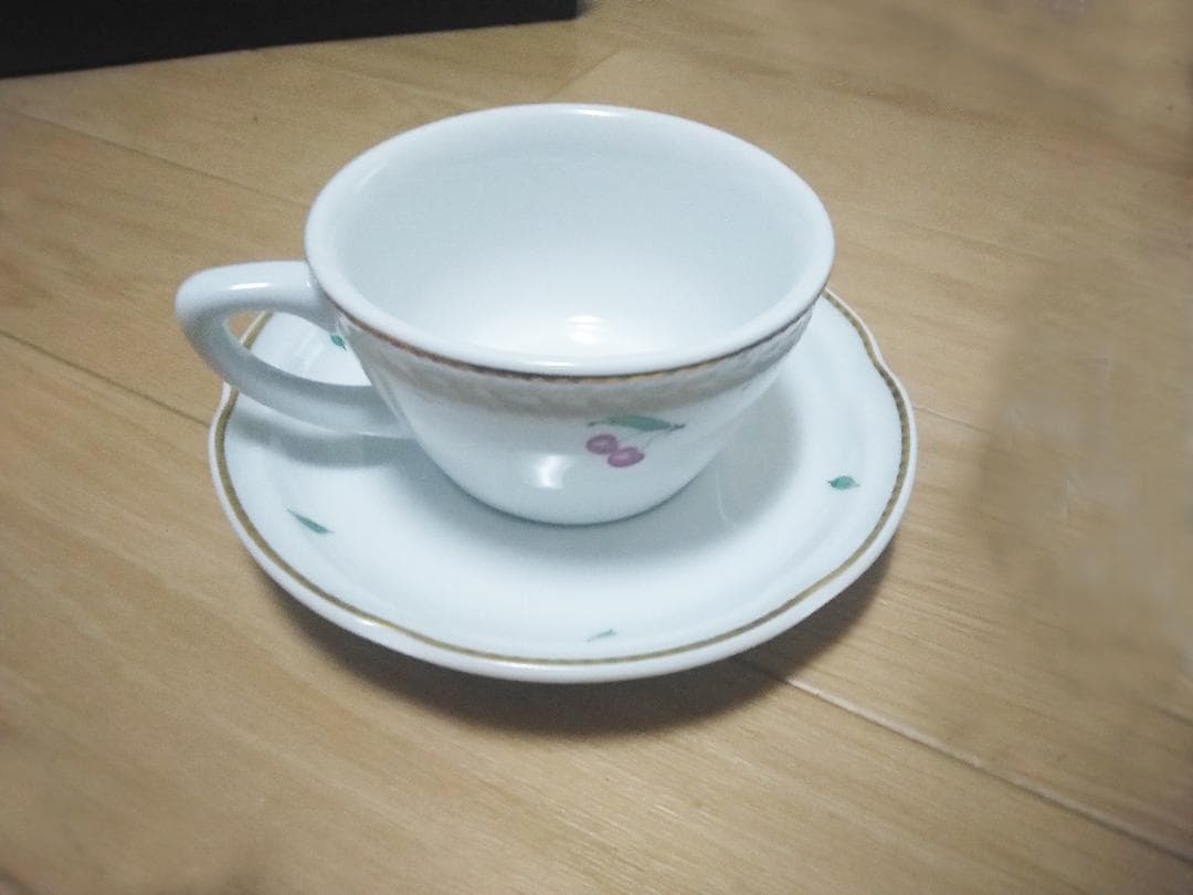 懸賞当選品　サンキスト　リチャード　ジノリ　ペアカップ　＆　ソーサー