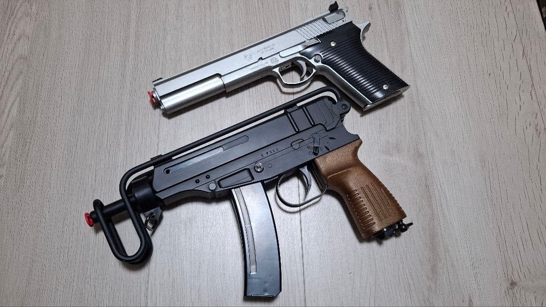 希少　美品　東京マルイ　Vz61 SCORPION 　AUTOMAG　エアコキ