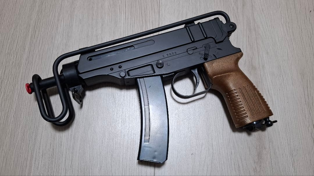 希少　美品　東京マルイ　Vz61 SCORPION 　AUTOMAG　エアコキ