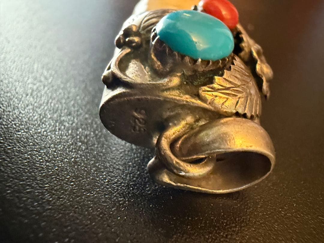 【超希少品】本物のインディアンジュエリー シルバー925/動物牙 ヴィン