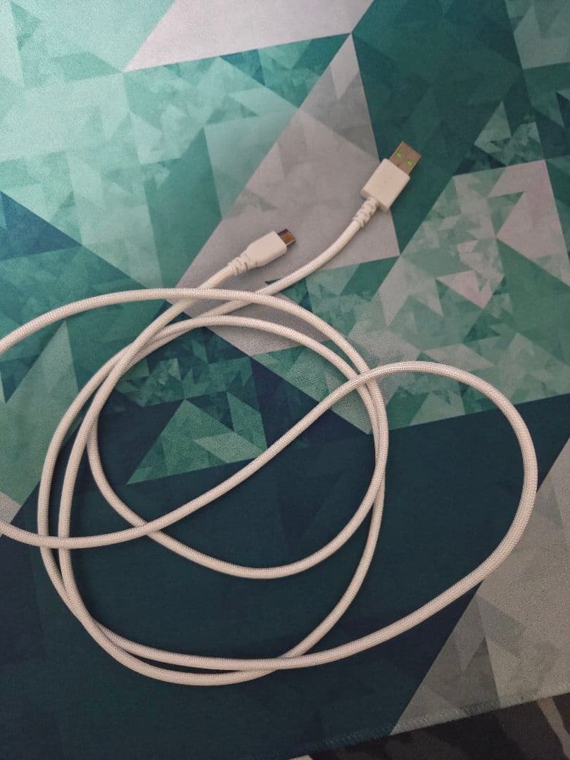 Razer DeathAdder V4 Pro　ゲーミングマウス