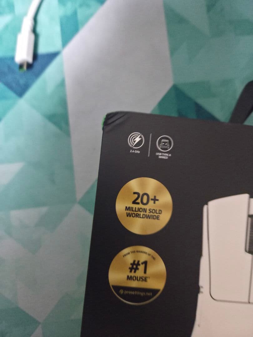 Razer DeathAdder V4 Pro　ゲーミングマウス