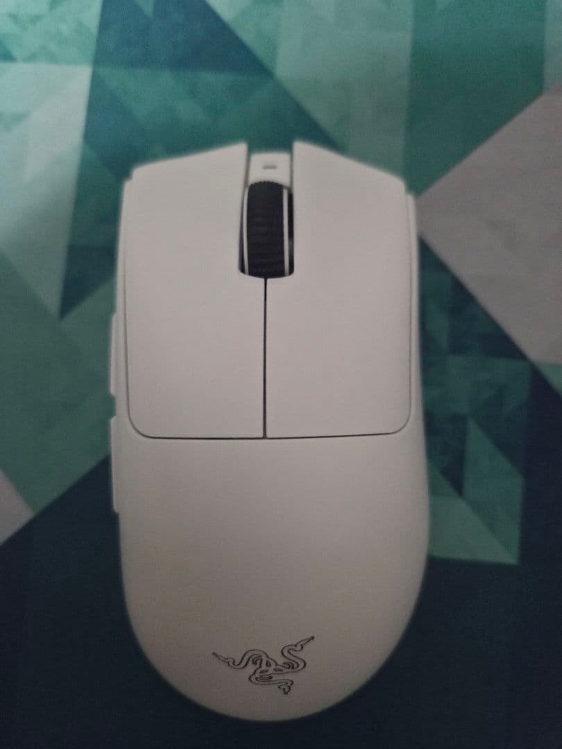 Razer DeathAdder V4 Pro　ゲーミングマウス