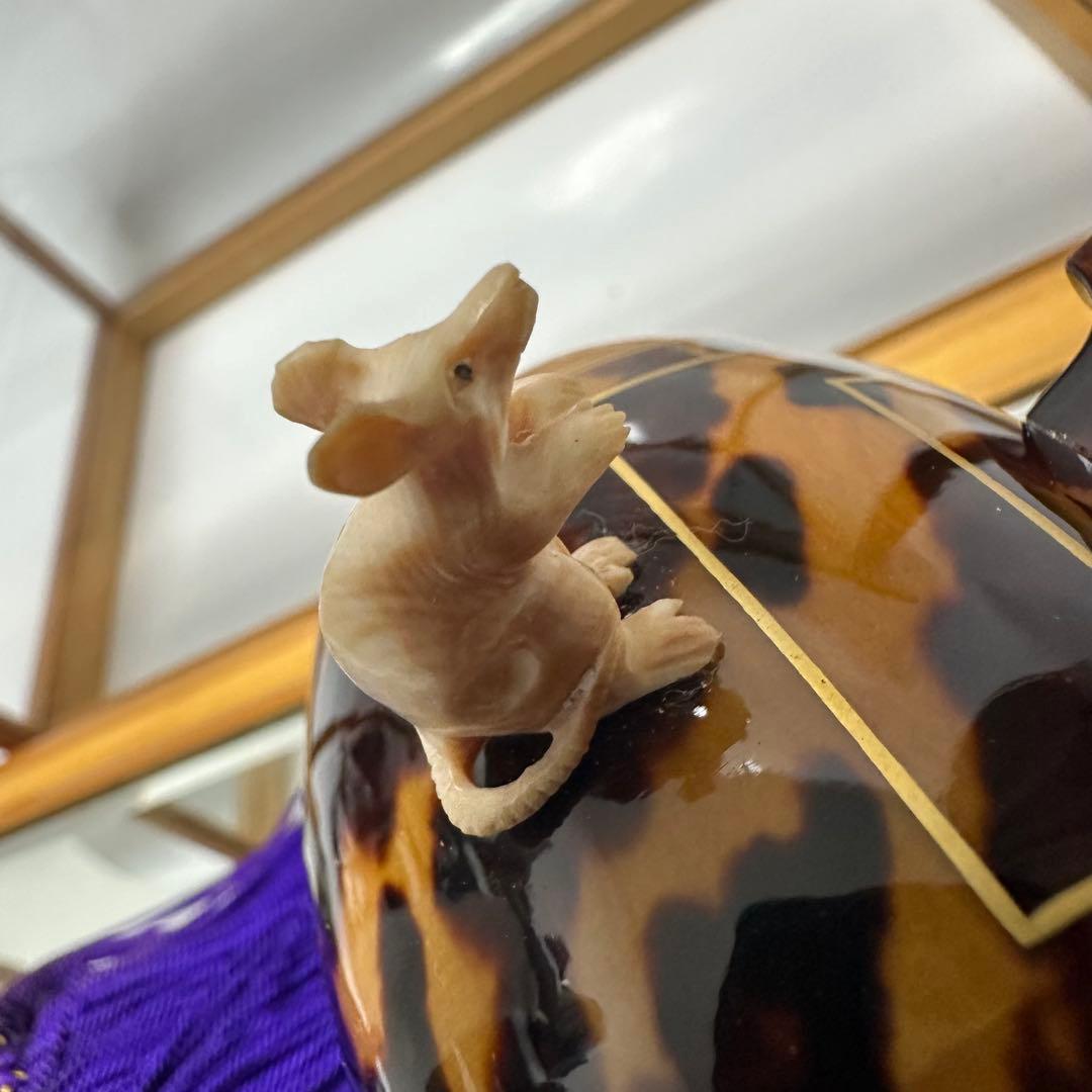 本鼈甲　べっ甲細工　ねずみと小槌　ガラスケース付き　縁起物