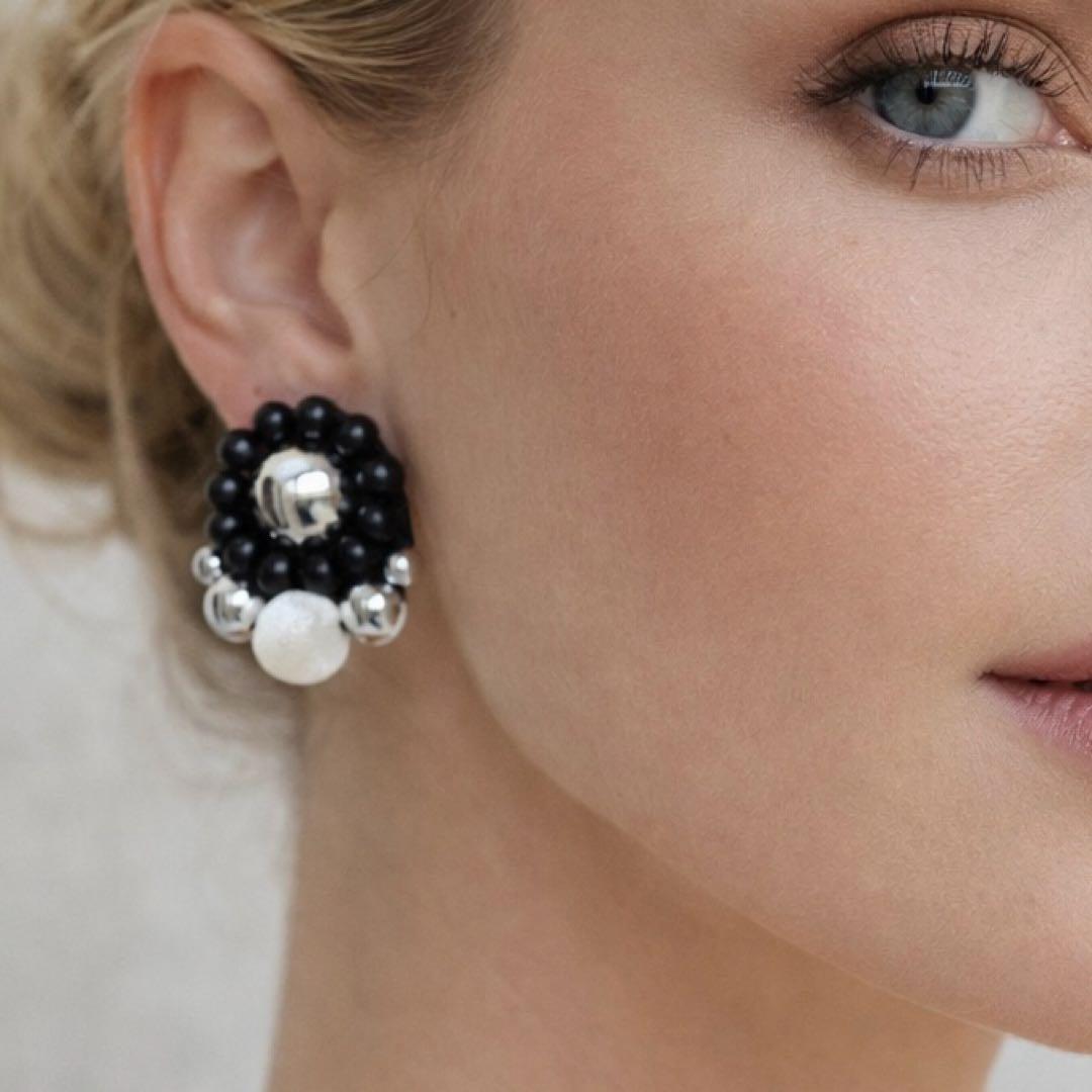 サージカルステンレス⭐︎ビーズ刺繍ピアス