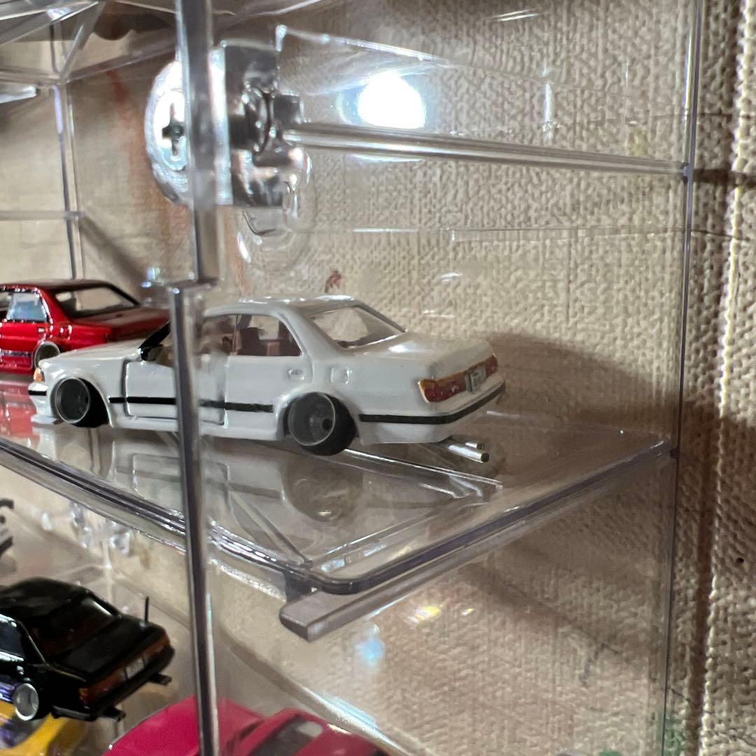 ホワイトセダン ミニカー カスタムホイール　13クラウン