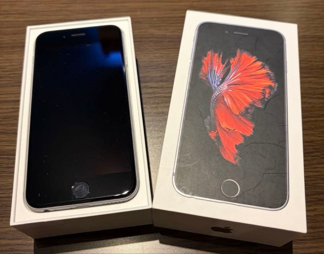 Apple iPhone 6s 32GB 本体　スペースグレー 箱付き