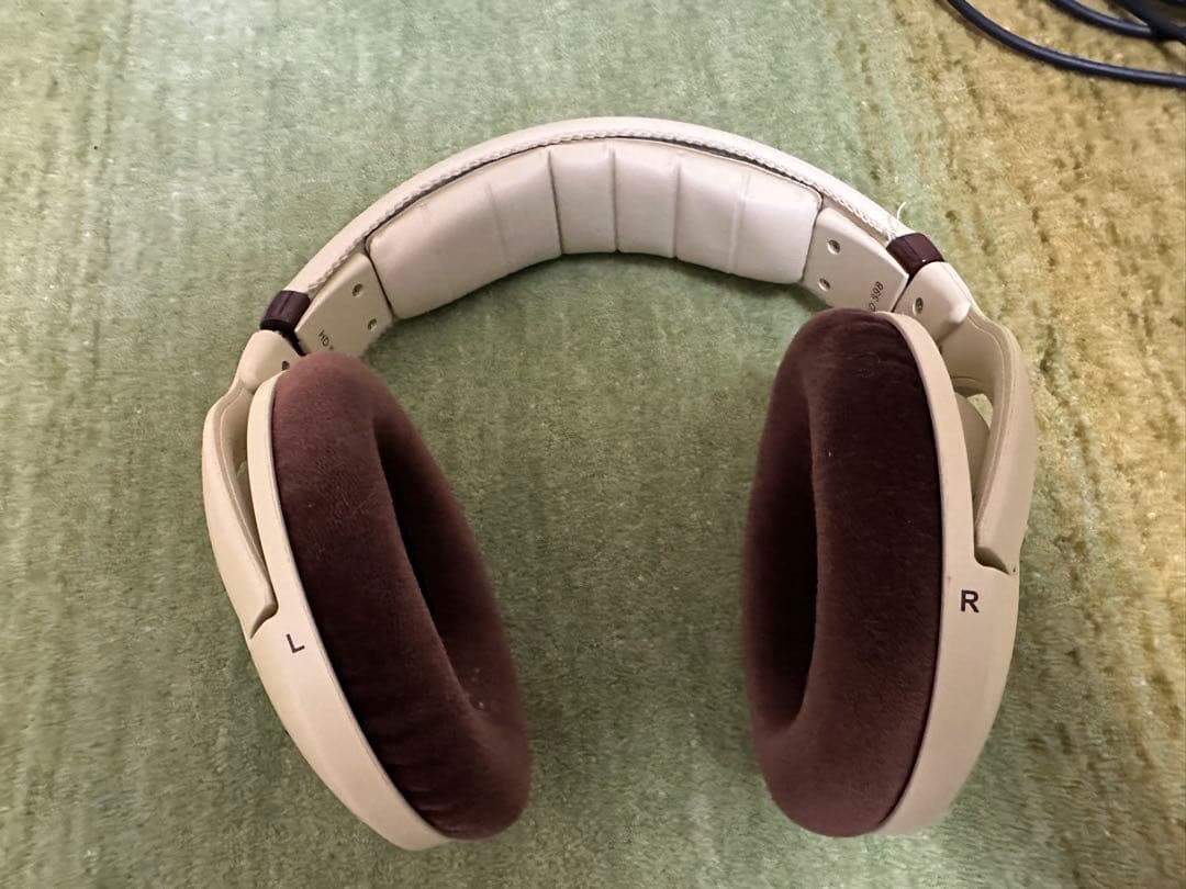 ゼンハイザー　SENNHEISER HD598