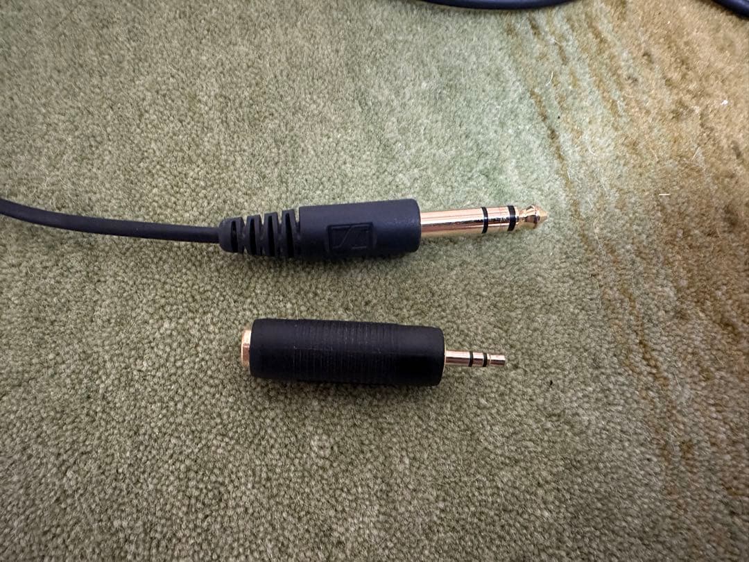 ゼンハイザー　SENNHEISER HD598