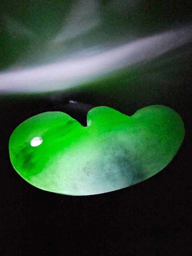 専用　獣形　翡翠勾玉 　　　☆8,800円☆