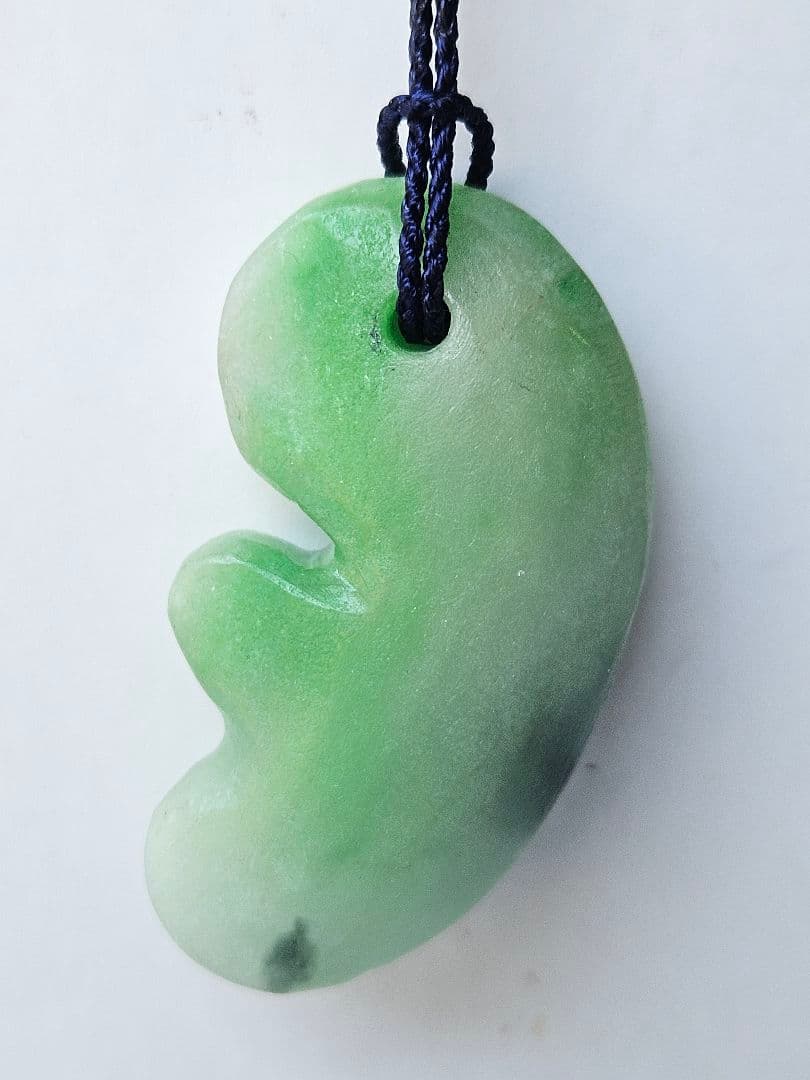 専用　獣形　翡翠勾玉 　　　☆8,800円☆