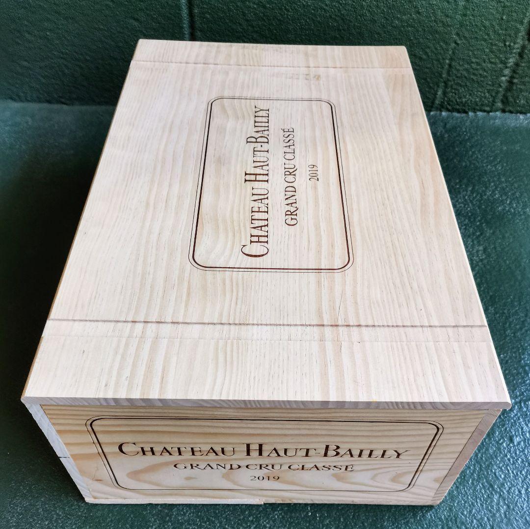 フランスボルドーワイン木箱１、2019’シャトーオーバイイ　美品　超レア品