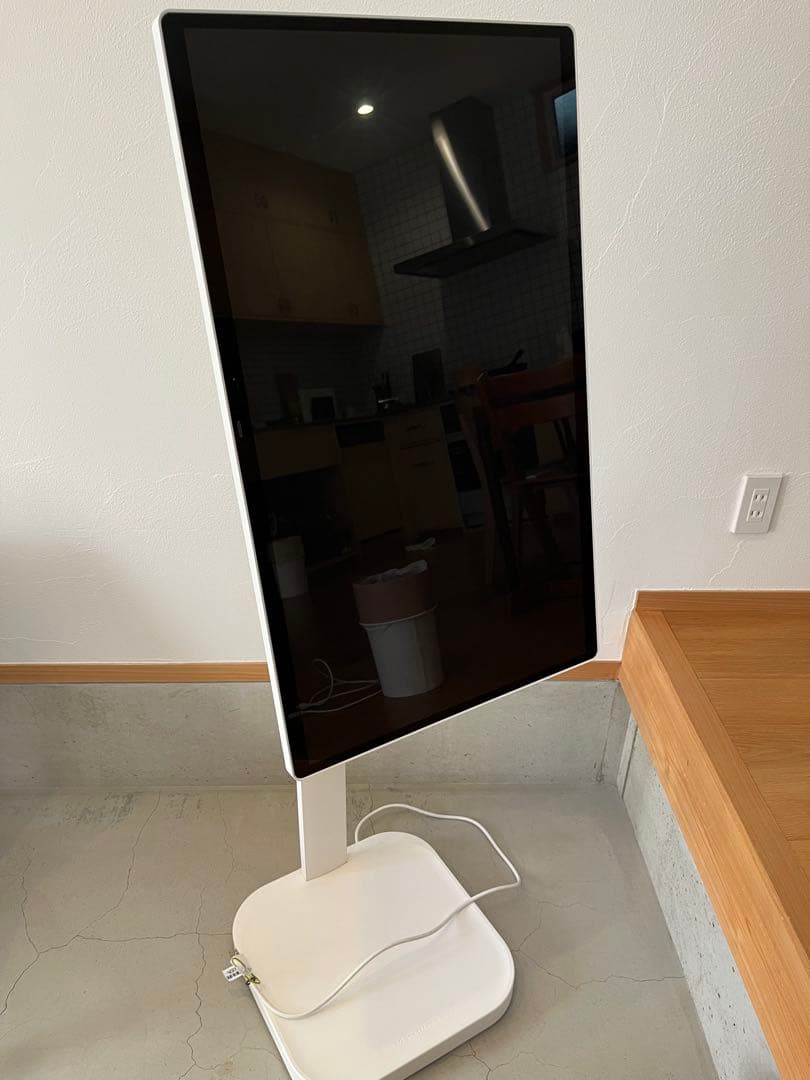 LG スマートモニター LG Smart Monitor Swing 31.5