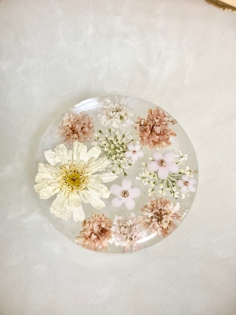 【N.413】ハンドメイドヘアゴムorポニーフック　マトリカリア　かすみ草