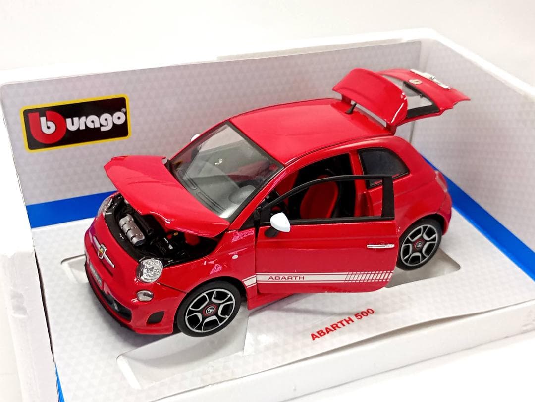 ブラーゴ 1/18 アバルト 500 (レッド)