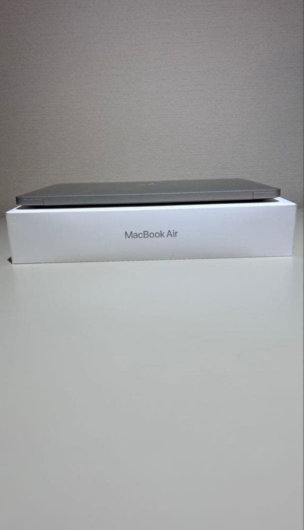 Apple MacBook Air 13-inch (2020) 本体