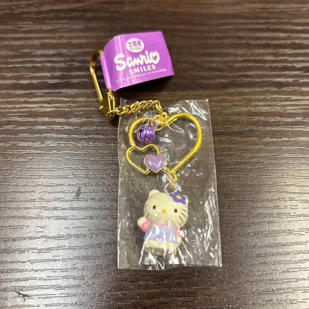 未開封　ご当地　ハローキティ　北海道 限定　ハート型　キーホルダー　サンリオ