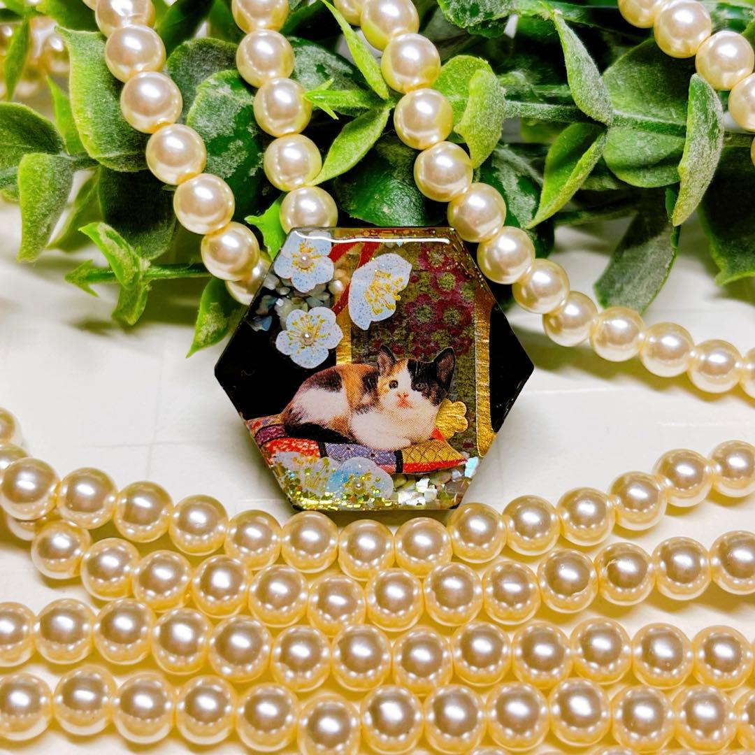 ひなた様 レジンヘアゴム 三毛猫ちゃん 紅白梅和柄No.1438