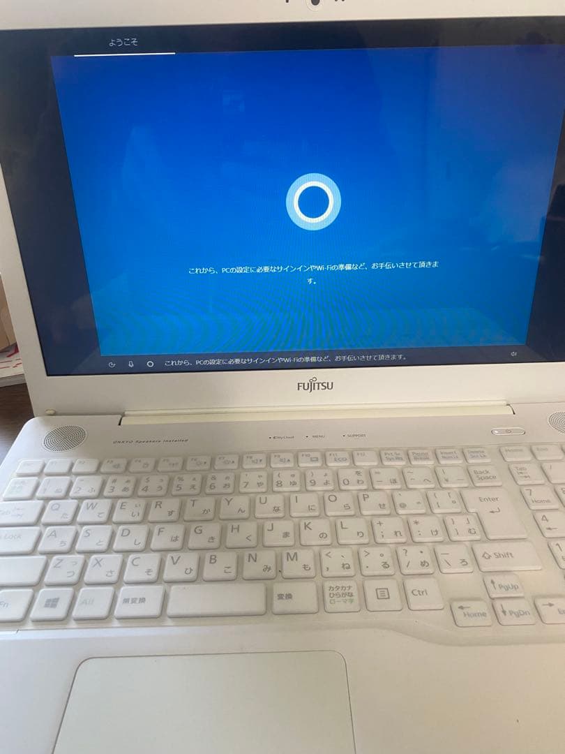 ノートパソコン 富士通 LIFEBOOK ホワイトAH50/C2