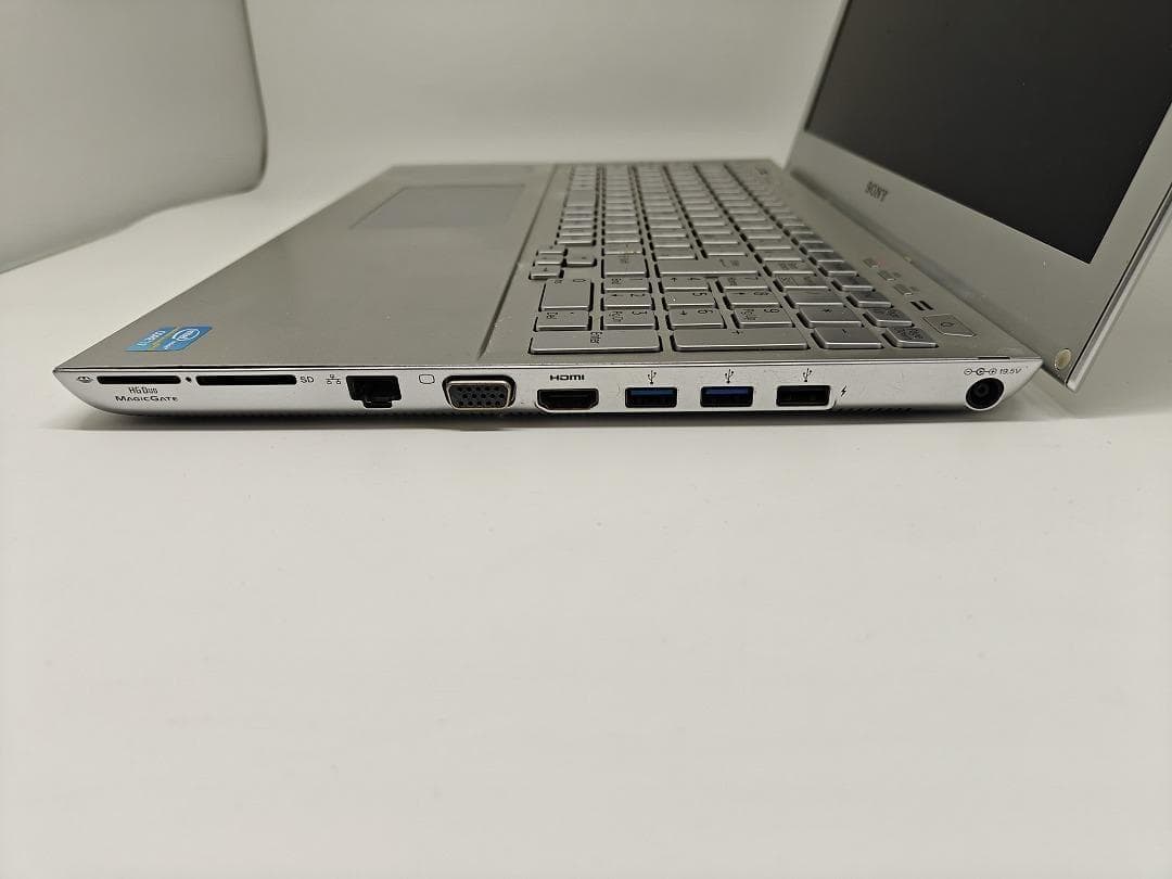 【SONY】高性能 Core i7/SSD256GB ノートパソコン C11