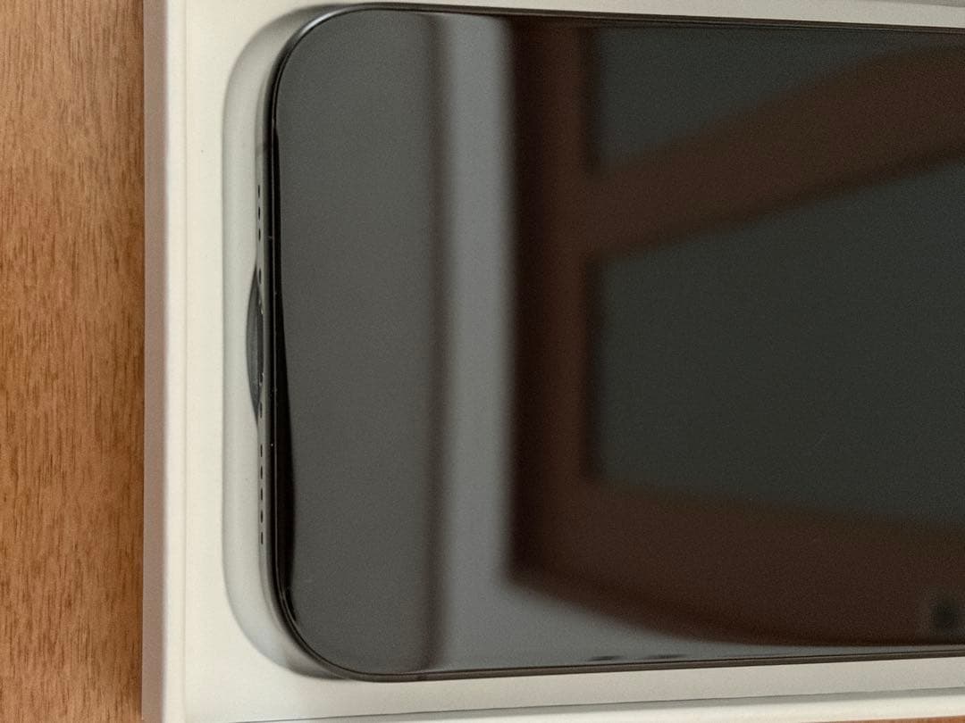 iPhone 15 Pro 128GB ブラックチタニウム SIMフリー 美品