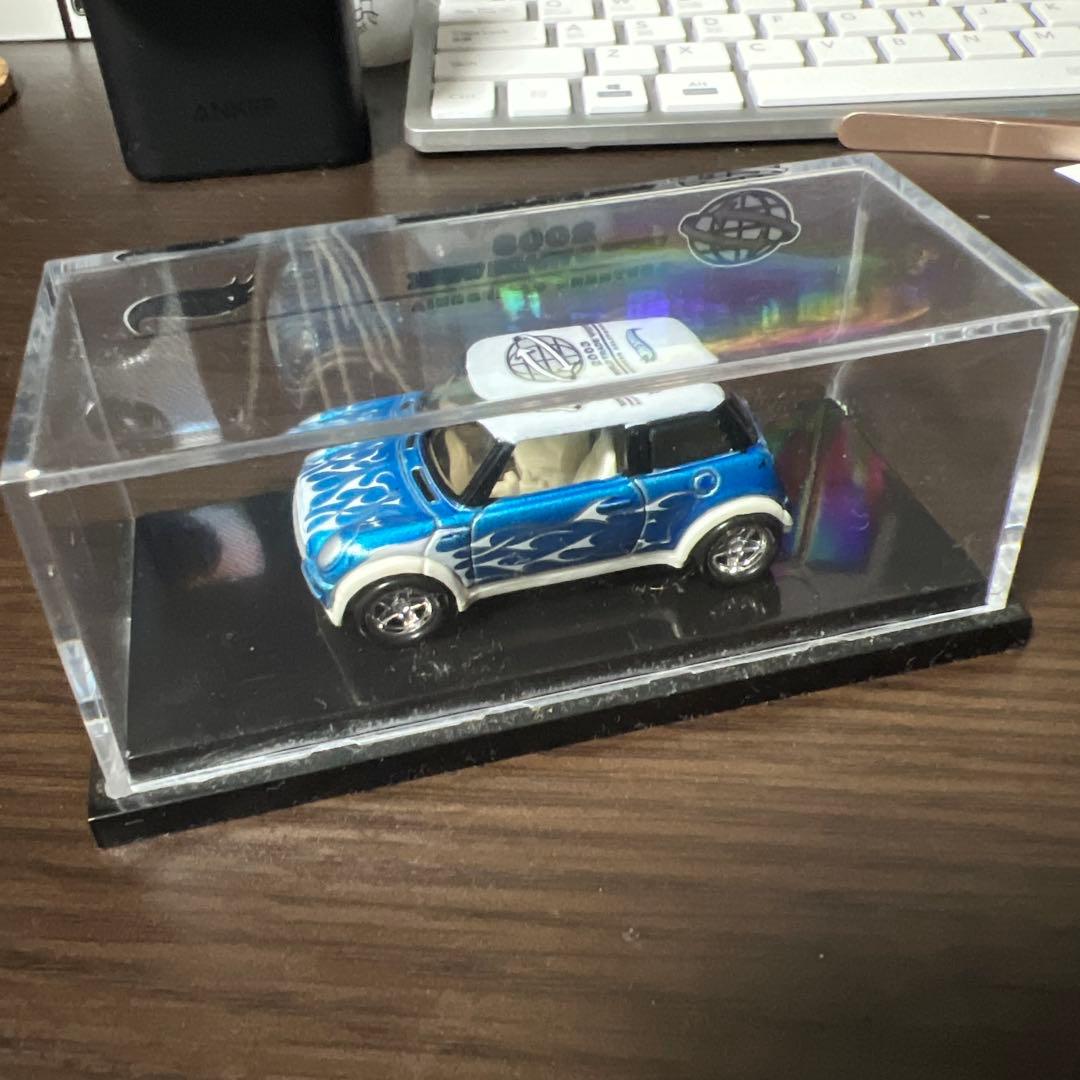 ミニカー HOTWHEELS 2003 WORLD TRADE WEEK MINI