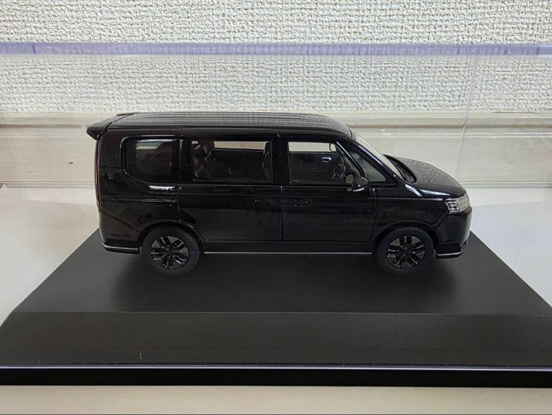 1/43 ホンダ ステップワゴン スパーダ　ミニカー