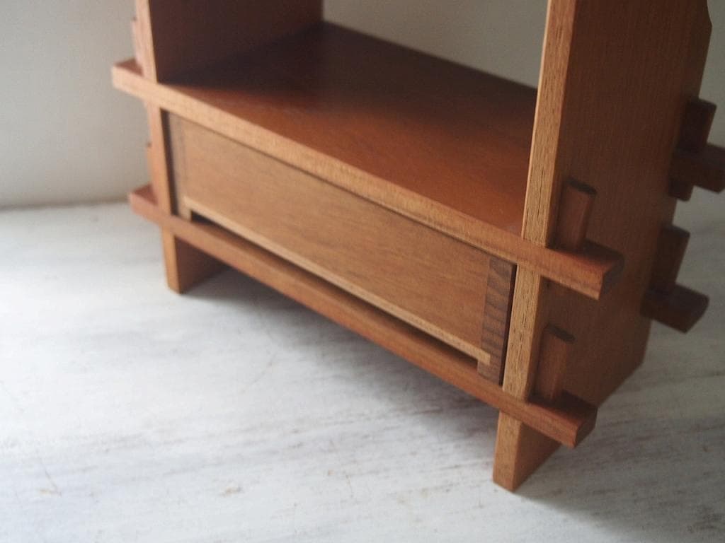 北欧ヴィンテージ チーク ウォールシェルフ ウェグナー チェア 花瓶 プレート