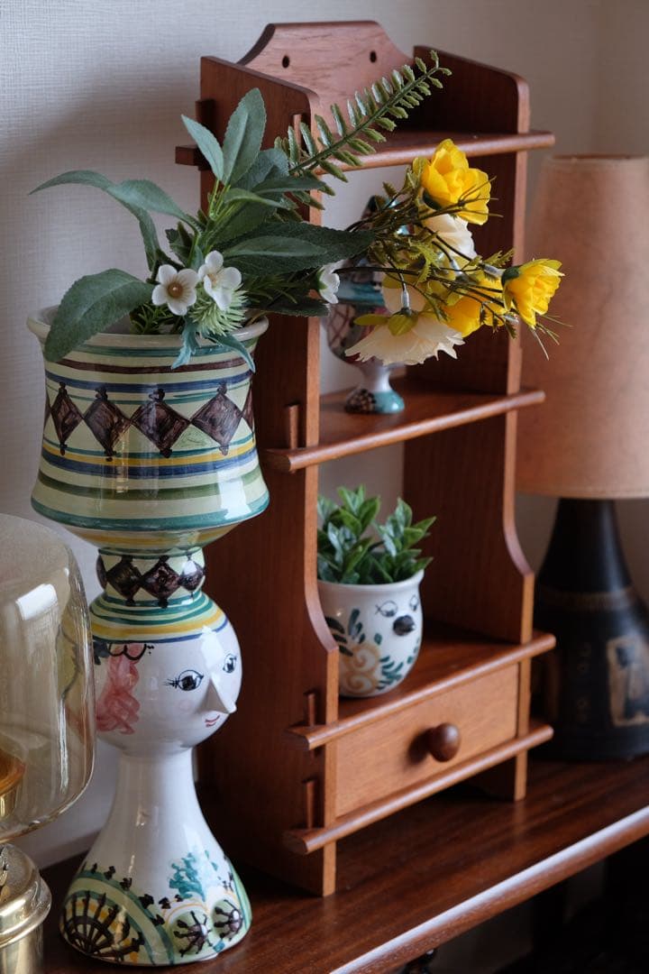 北欧ヴィンテージ チーク ウォールシェルフ ウェグナー チェア 花瓶 プレート