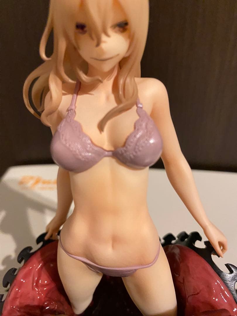 グレイプニル 青木紅愛 1/7スケール フィギュア
