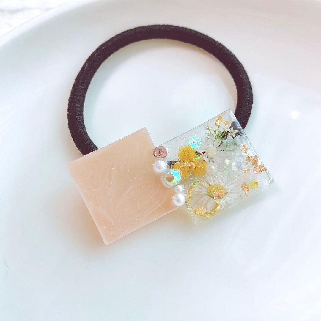 レジンヘアゴム　スクエア　ダブル　ベージュ　ミモザ　紫陽花